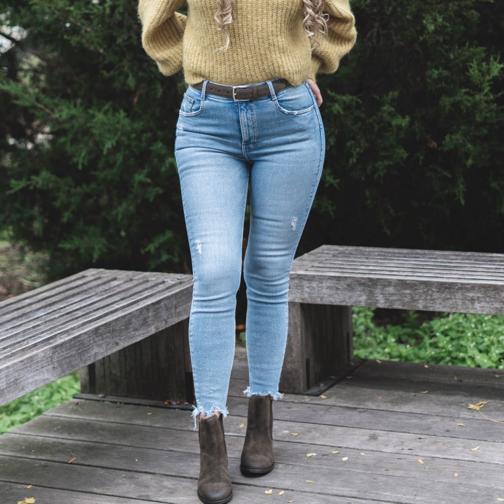 Women's Classic Leather Belt | Dark Olive Suede - Image 5