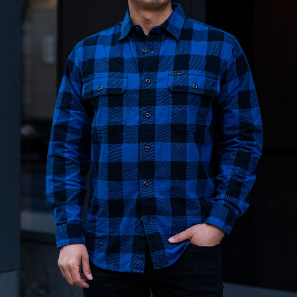 Filson Field Flannel Shirt | Cobalt Blue Black - Image 4