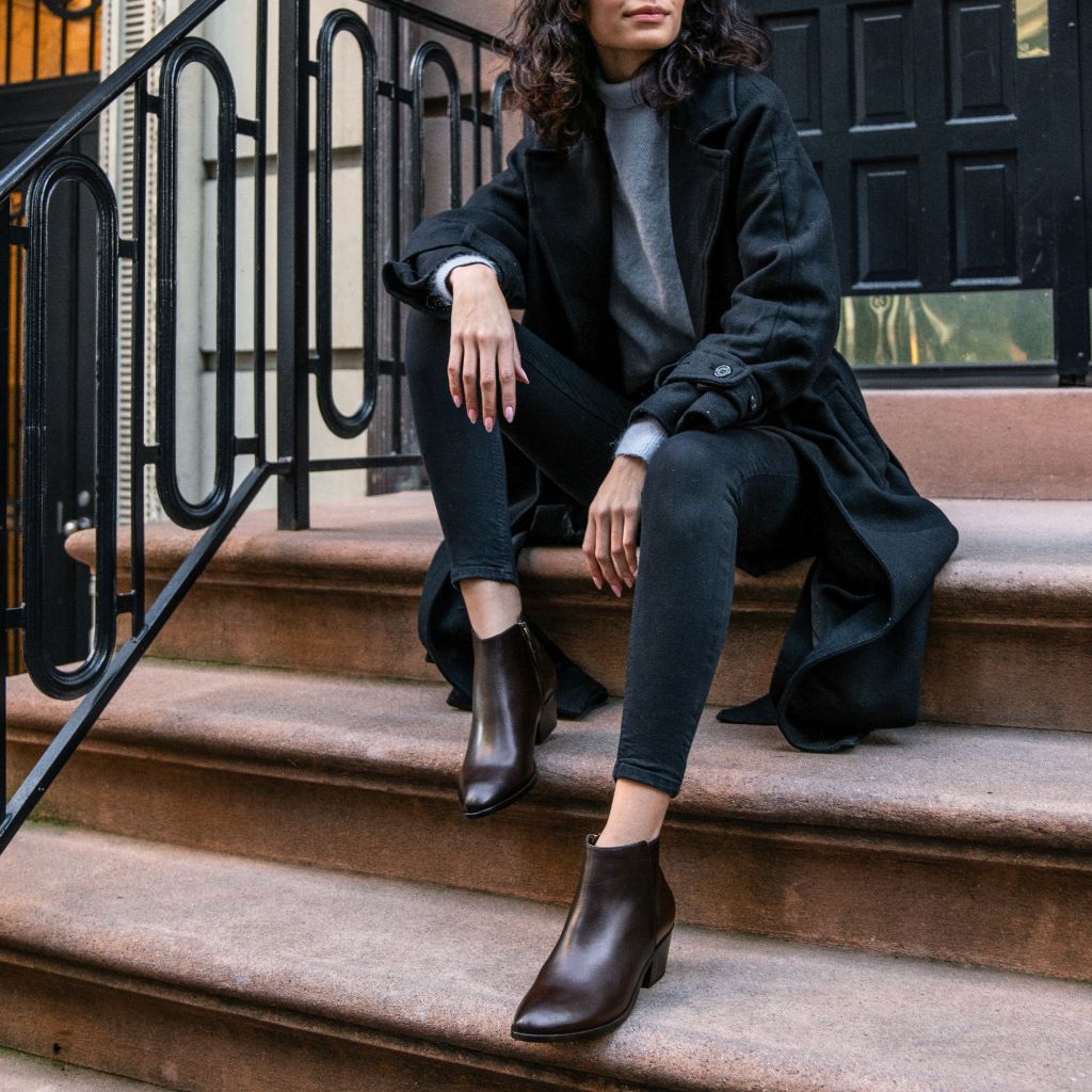 Downtown | Old English - Image 8